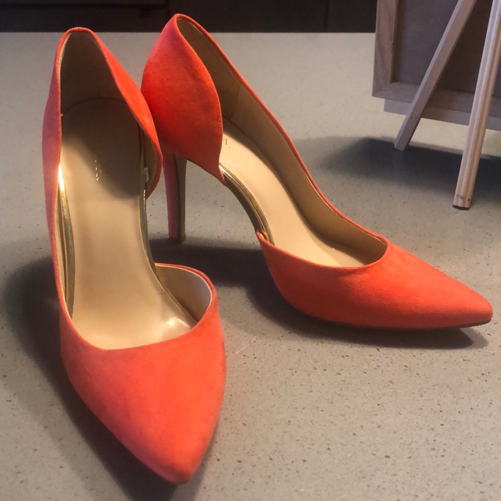 Never worn - merona coral suede heels